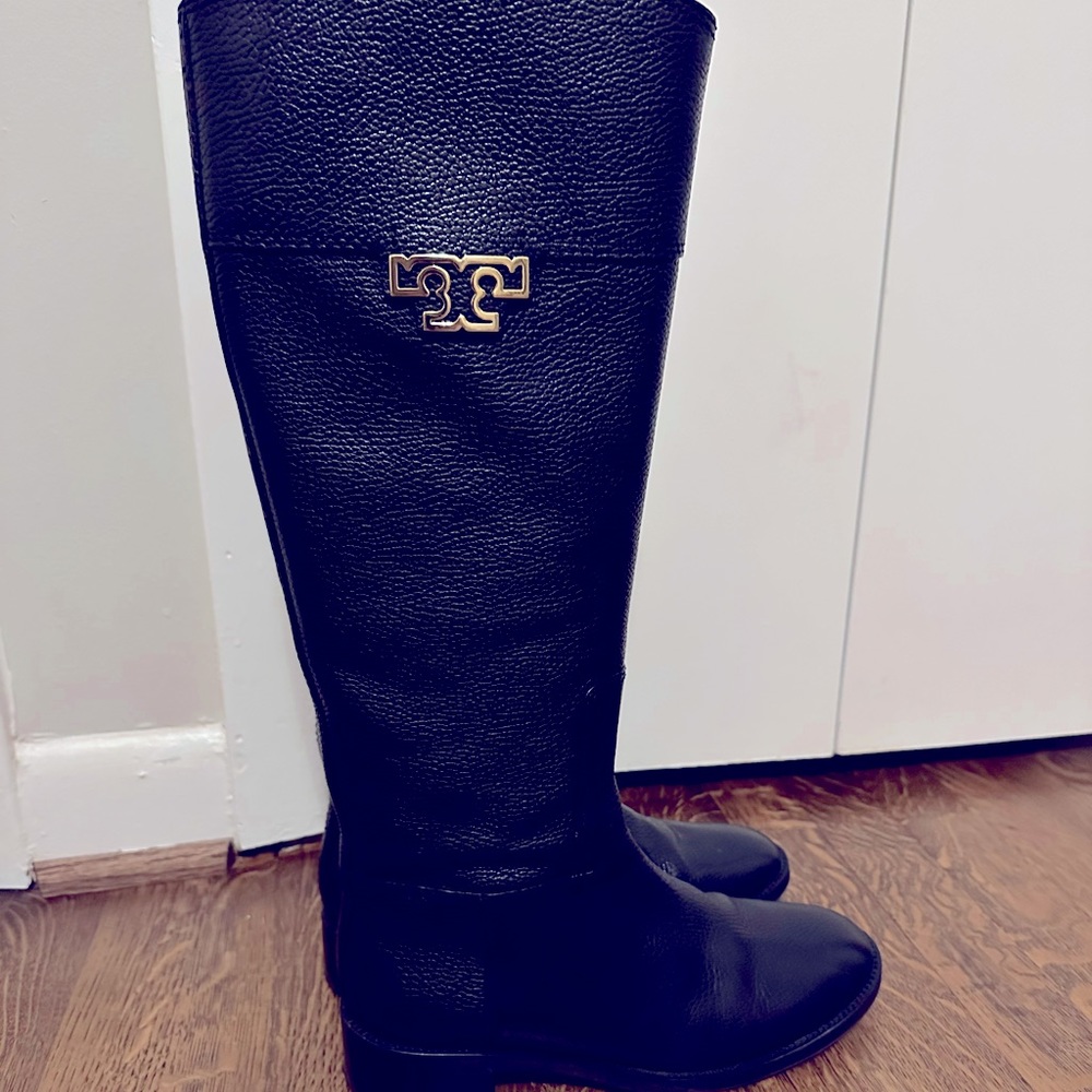 Black Tory Burch Joanna boot, size 8.5